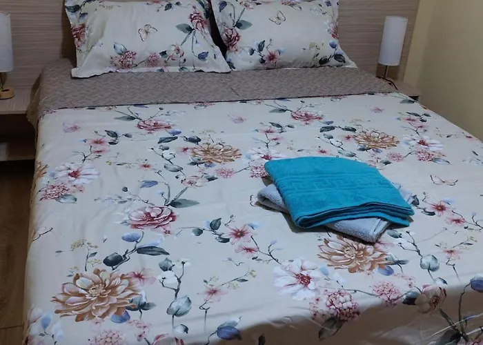 Gabriel In Sofia Rezidence * Saturn